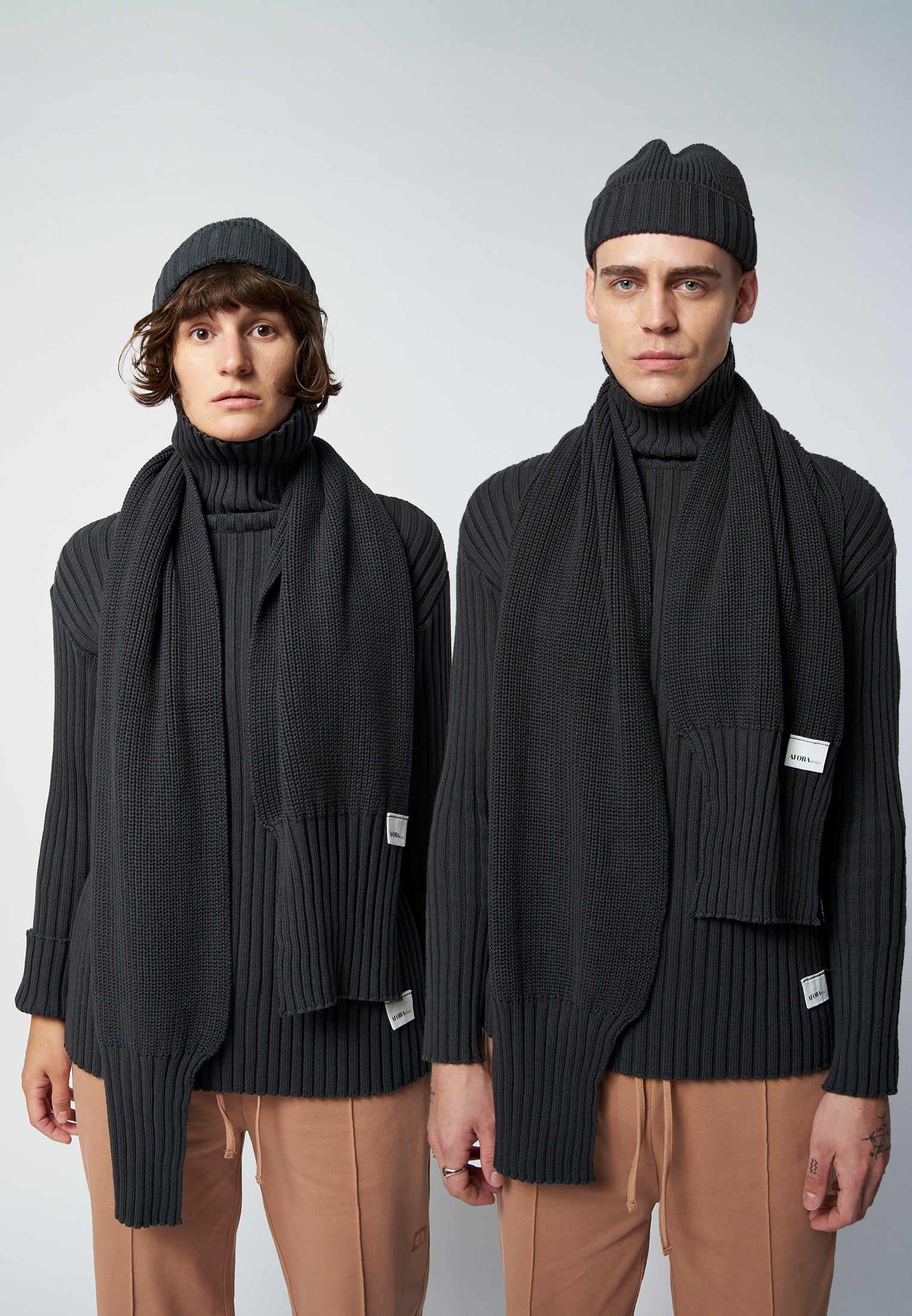 TRIO: Strickmütze, Schal und Pullover aus reiner Bio Baumwolle